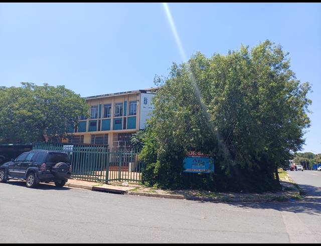 2,812M² WAREHOUSE FOR SALE IN REUVEN